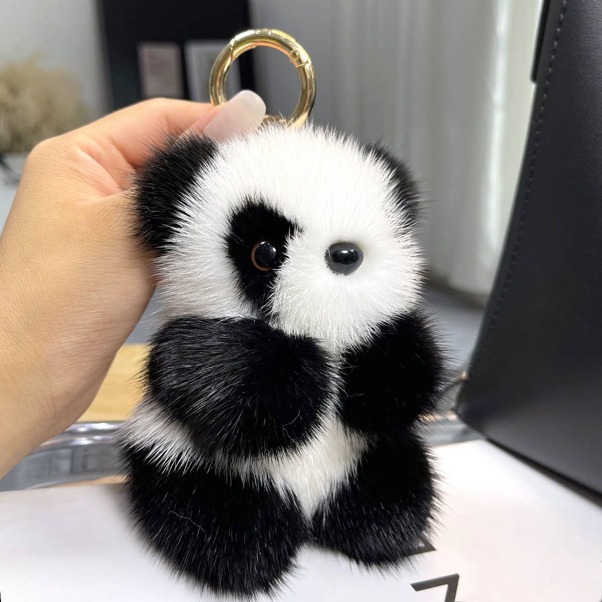 IMITATION MINK FUR RED PANDA CAR KEYCHAIN PENDANT_CWMM2482: Black / (OS) 1