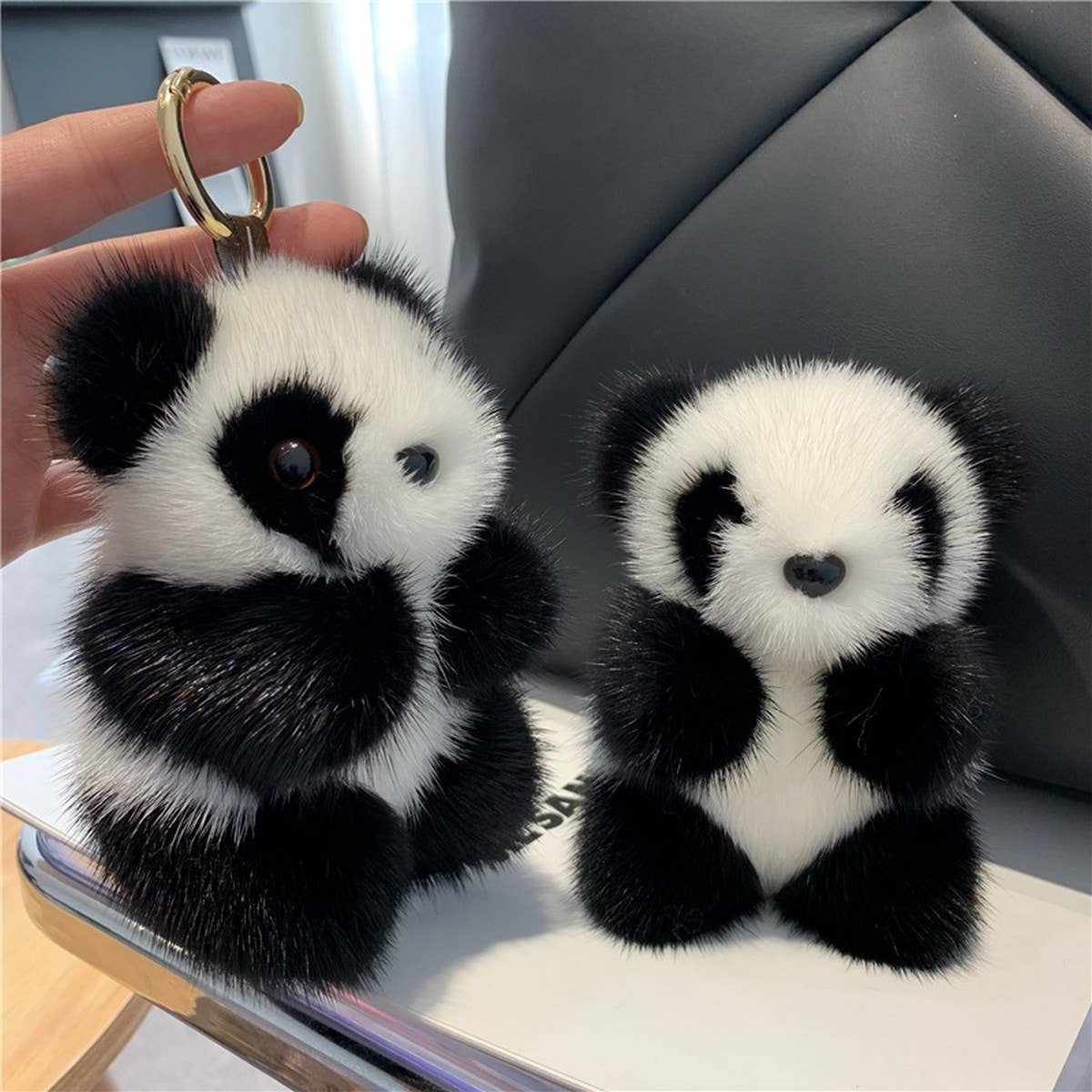 IMITATION MINK FUR RED PANDA CAR KEYCHAIN PENDANT_CWMM2482: Black / (OS) 1
